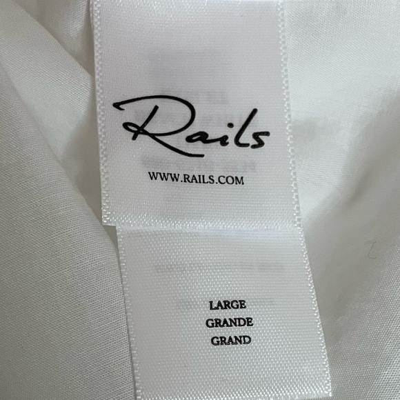 Rails Dari 100% Cotton Blouse with Eyelet Sleeve Detail. Size L - Picture 10 of 14